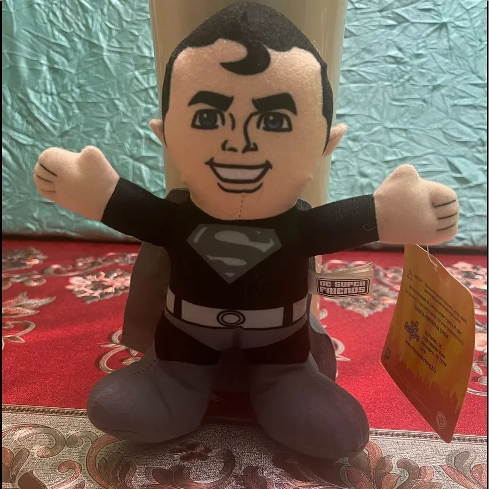 DC Comics superman mini figure